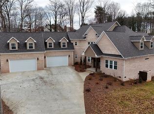 128 Provence Ct, King, NC 27021