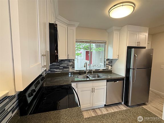 3rd image of 4802 180th Street SW #F202
