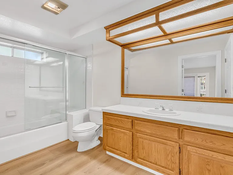 5650 Edgeview Dr — Photo 12