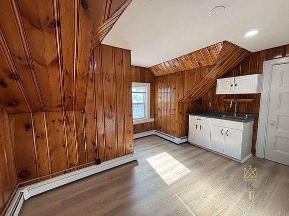 2nd image of 21 Osborne Rd #3