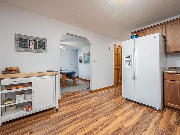 5th image of 133 Suissevale Ave