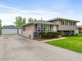 1781 Orchid St, Aurora, IL 60505