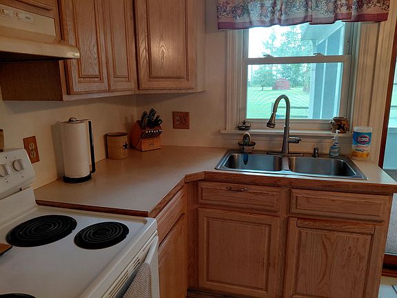 3rd image of 1149 Wetters Rd