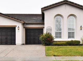 2527 Heritage Park Ln, Sacramento, CA 95835