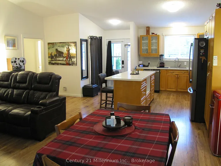 11 Harbour St W #341 — Photo 10