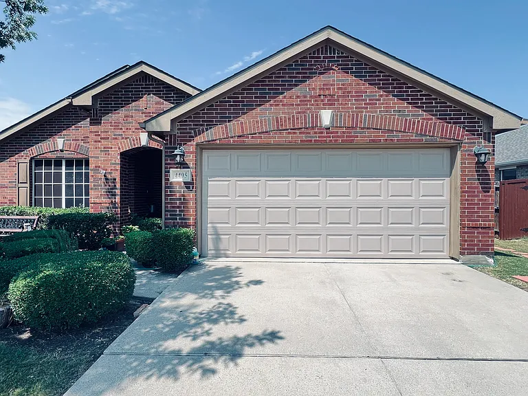 4405 Willow Wood Rd — Photo 1