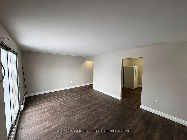 52 Hiawatha St #301 — Photo 12