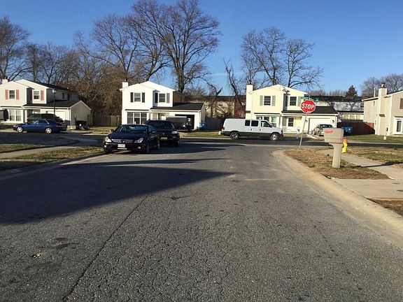 4th image of 3 Guilford Ct