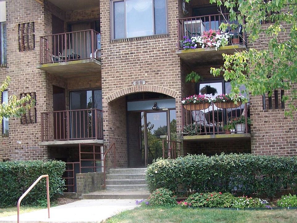 Silverwood Circle, Building Front