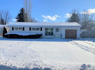 120 Frier Ln, Canastota, NY 13032