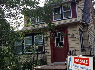 35 Mackay Ave, Paramus, NJ 07652