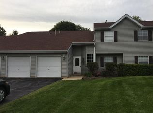 56 N Victoria Ln UNIT F, Streamwood, IL 60107