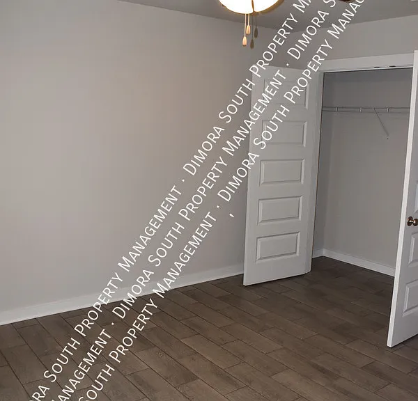 130 East Ave #C — Photo 5