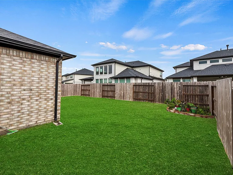 21646 Laggan Cliff Ln — Photo 40