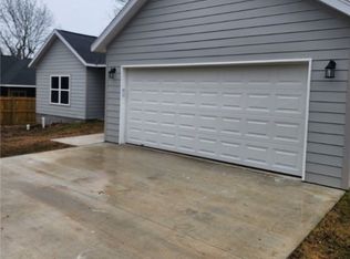 394 E North St, Lincoln, AR 72744