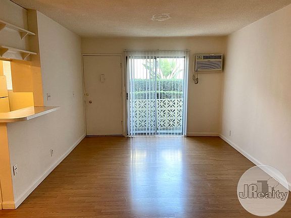 3rd image of 1115 S Wooster St APT 103