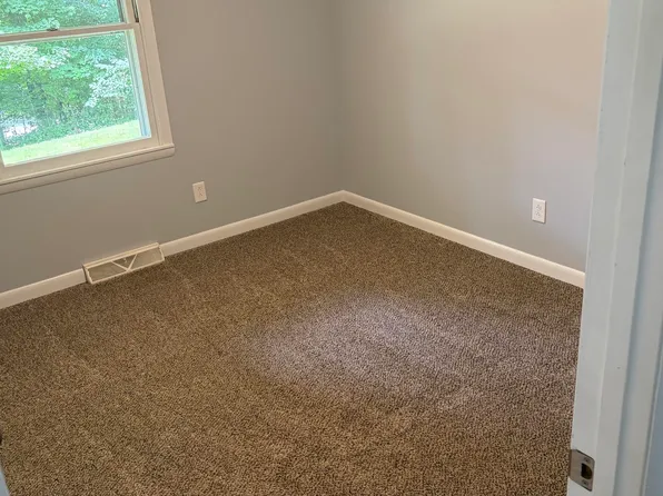 317 Bill Bennett Rd, Johnson City, TN 37604