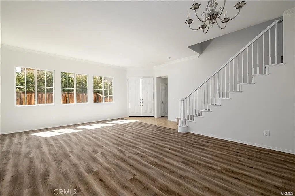 5 bed, 3721 sqft, $3,895 — Photo 4