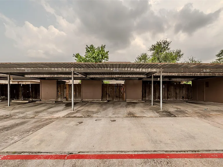 1803 Country Village Blvd — Photo 34