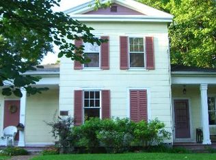 321 Ford St, Geneva, IL 60134