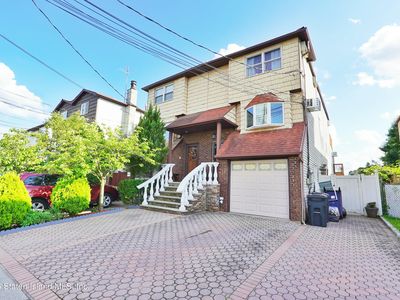 244 Slater Blvd, Staten Island, NY, 10305