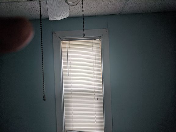 3rd image of 407 Boon St