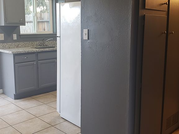 3rd image of 1212 Doray Ct