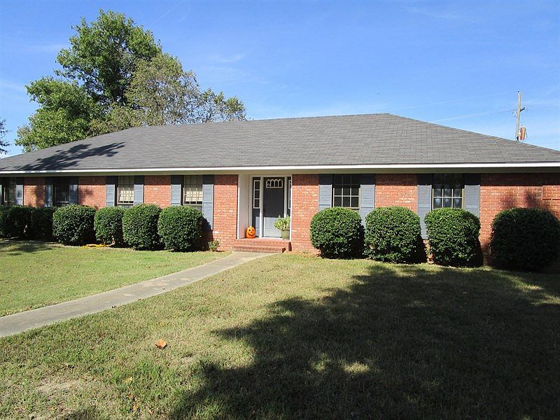 2nd image of 709 Pecan Grove Cir