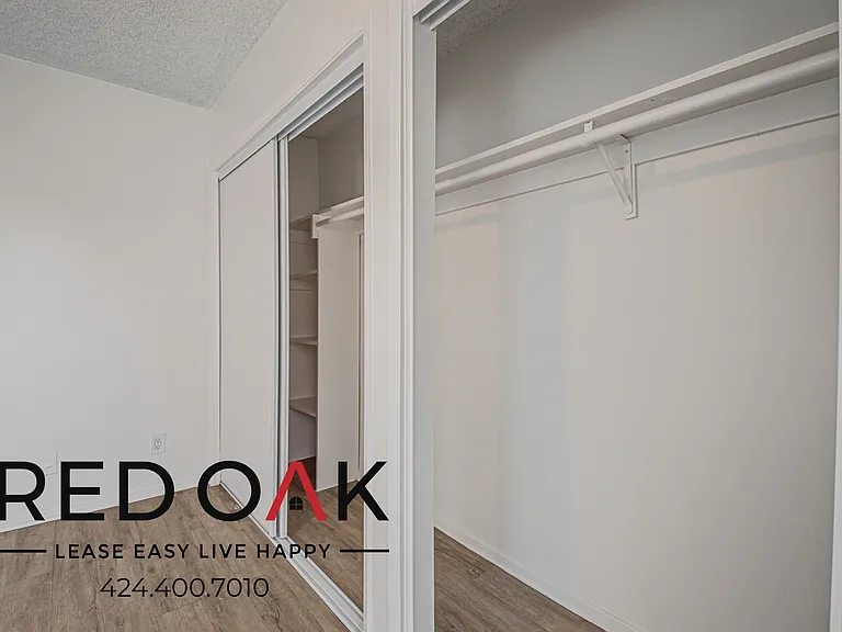 915 N Wilton Pl #213 — Photo 16