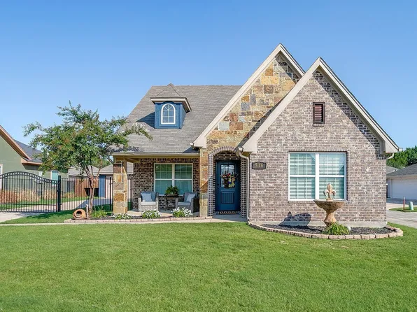 516 Heritage Trl, Burleson, TX 76028