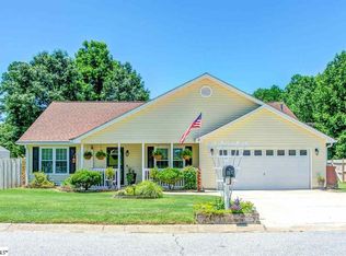 627 Veryfine Dr, Fountain Inn, SC 29644