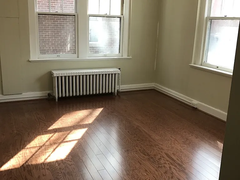 Gray Court Apartments — Photo 42