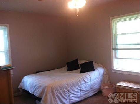 4th image of 933 Hawthorne St #3