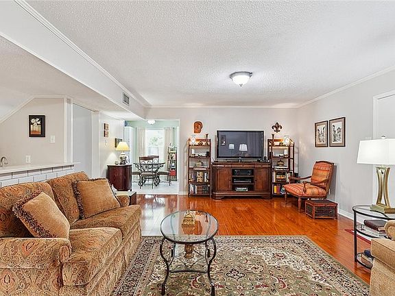 3rd image of 3744 Virginia Dr
