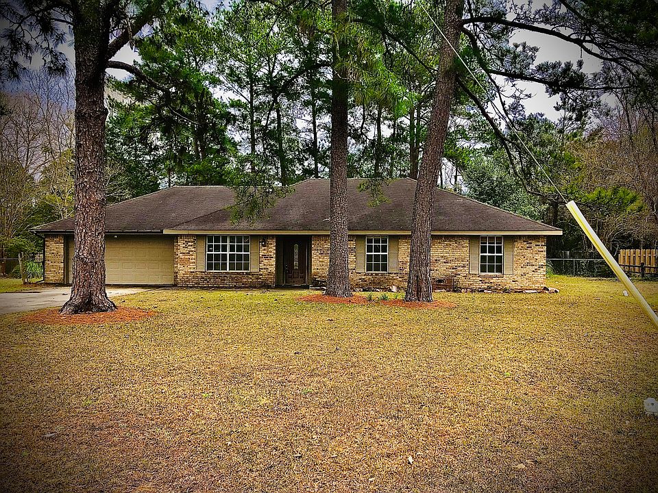 1st image of 900 Charleston Pl