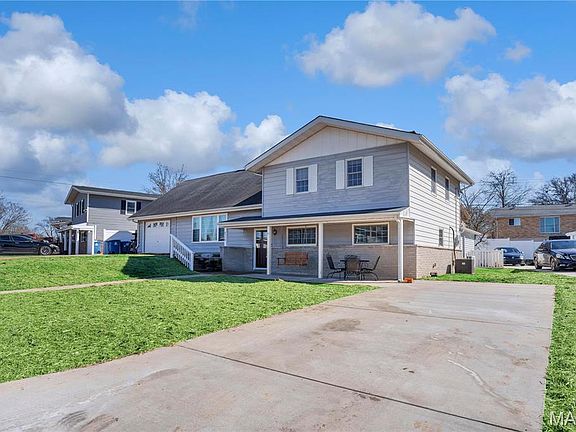 2nd image of 4116 Southern Aire Dr