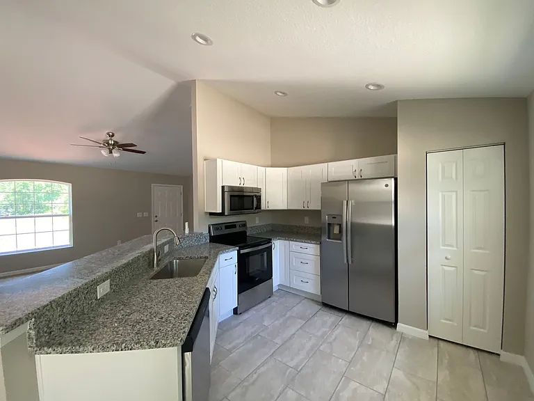 4217 SW 162nd Pl — Photo 10