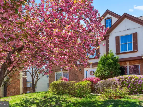 5408 Kennington Pl, Fairfax, VA 22032