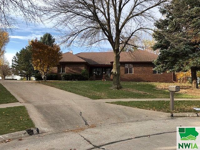 1st image of 3306 Walden Ave