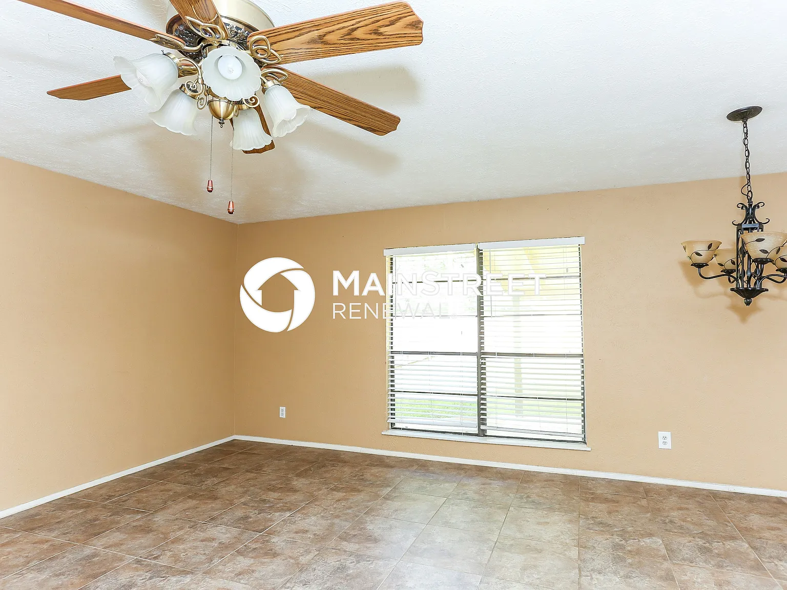 6412 Sandhurst Ln E — Photo 4