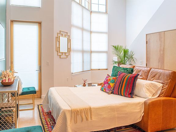 4th image of 703 Camino De La Familia Unit 3203