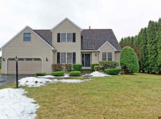 64 Iroquois Trl, Slingerlands, NY 12159