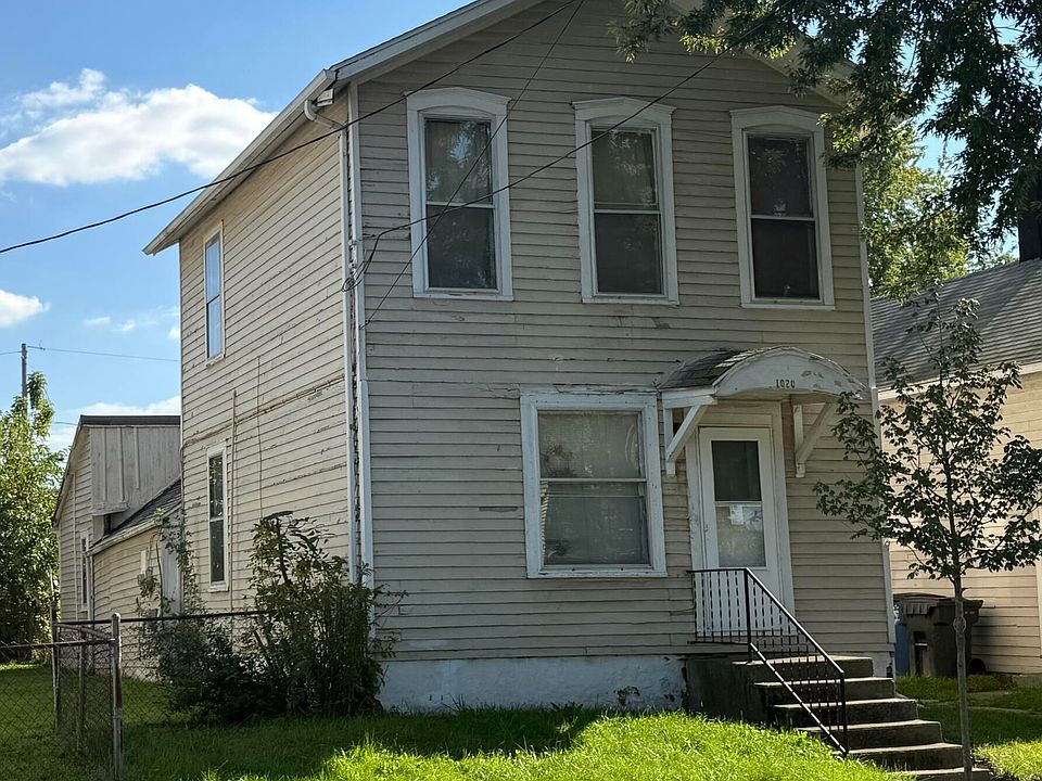2nd image of 1020 N Michigan St