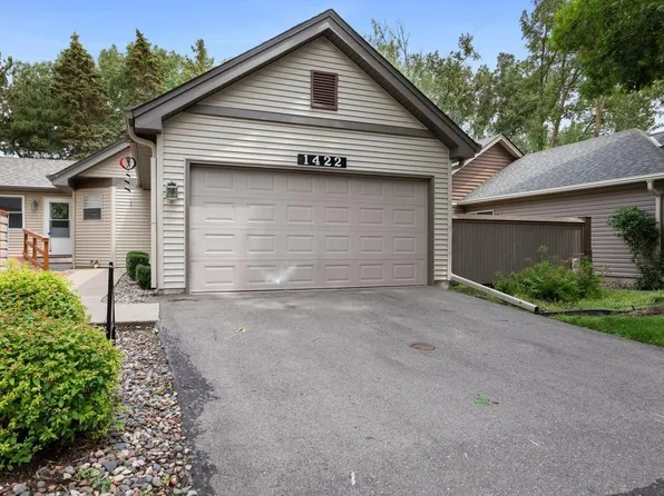 1422 Granada Rd N, Oakdale, MN 55128