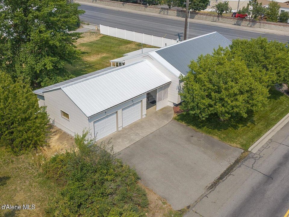 1st image of 711 E Mullan Ave