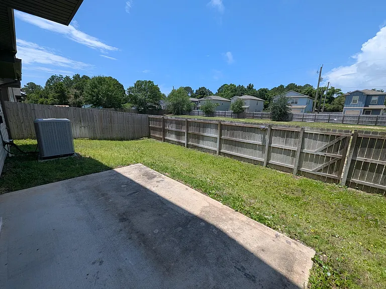 2335 Hadleigh Hills Ct — Photo 29