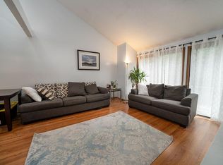 32 Saginaw Trl, Guilford, CT 06437