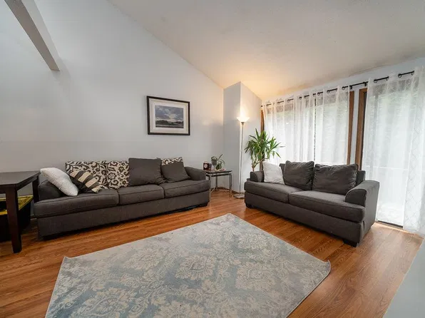 32 Saginaw Trl, Guilford, CT