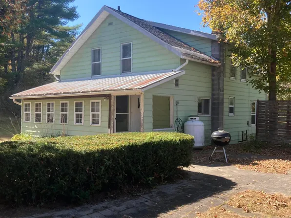 90 Dixon Road, Chester, NY 12817