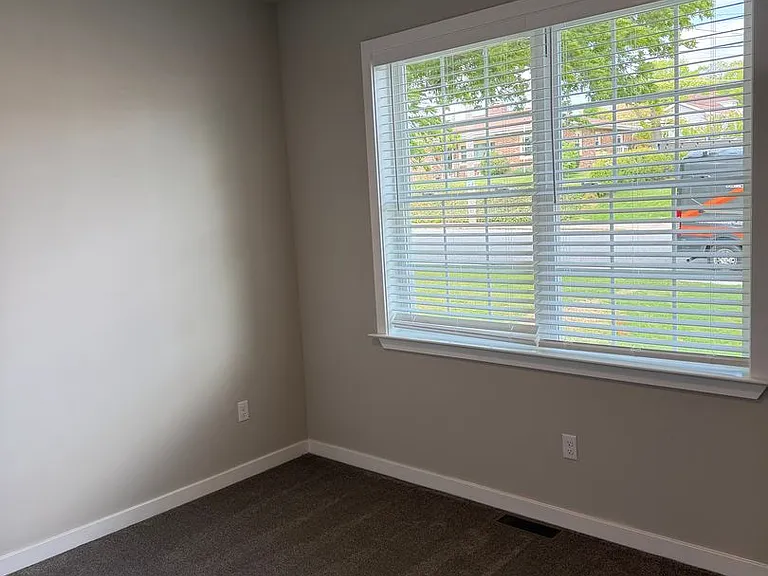 520 S Pine St — Photo 23